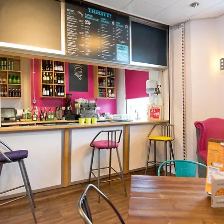Yha London Thameside-3